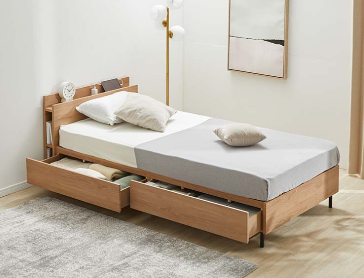 ヘッドボード付きベッド