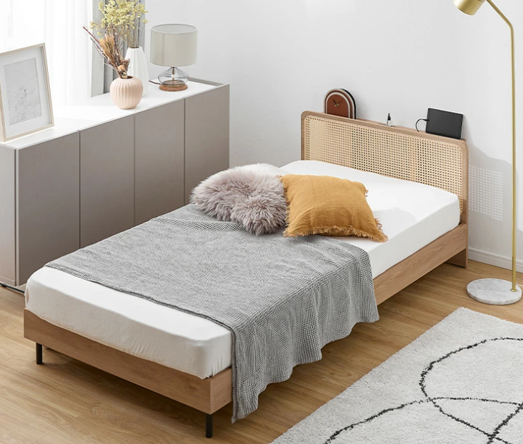 コンセント付きベッド